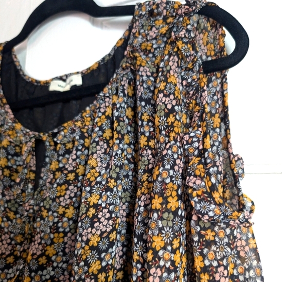 Max Studio Top - Picture 3 of 4